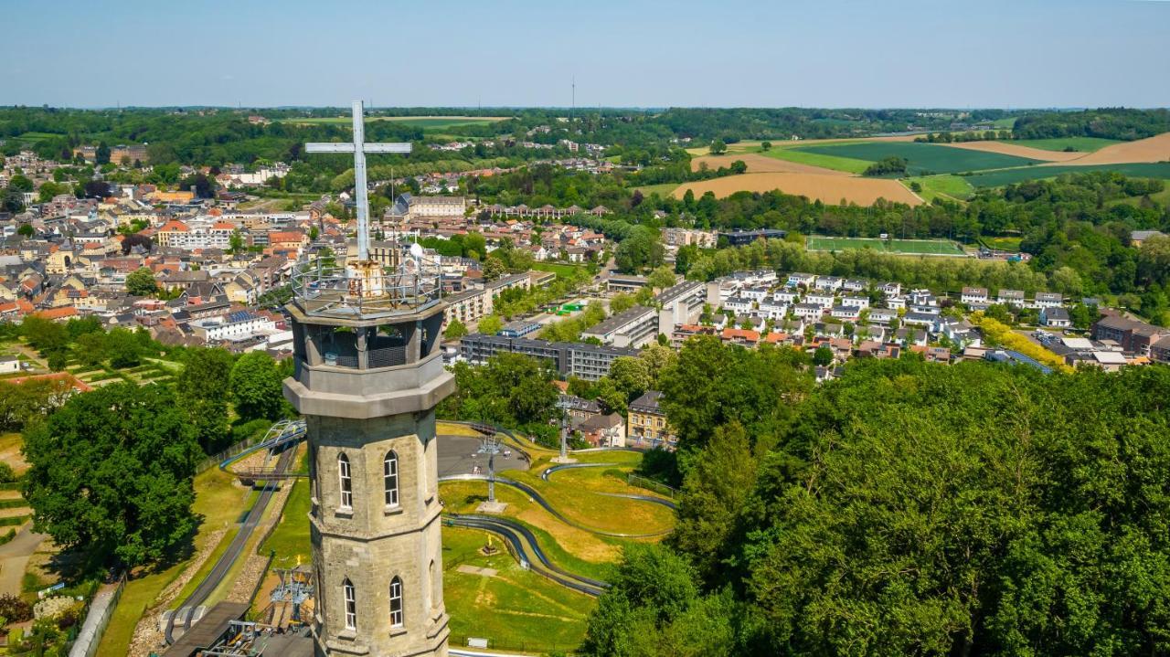 Отель Europarcs Poort Van Maastricht Берг-эн-Терблейт Экстерьер фото